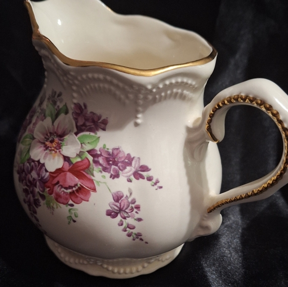 Beautiful Vintage Hal-Mar Signed Pitcher~Intricate Designs~Creamer~Floral Vase - Picture 10 of 15